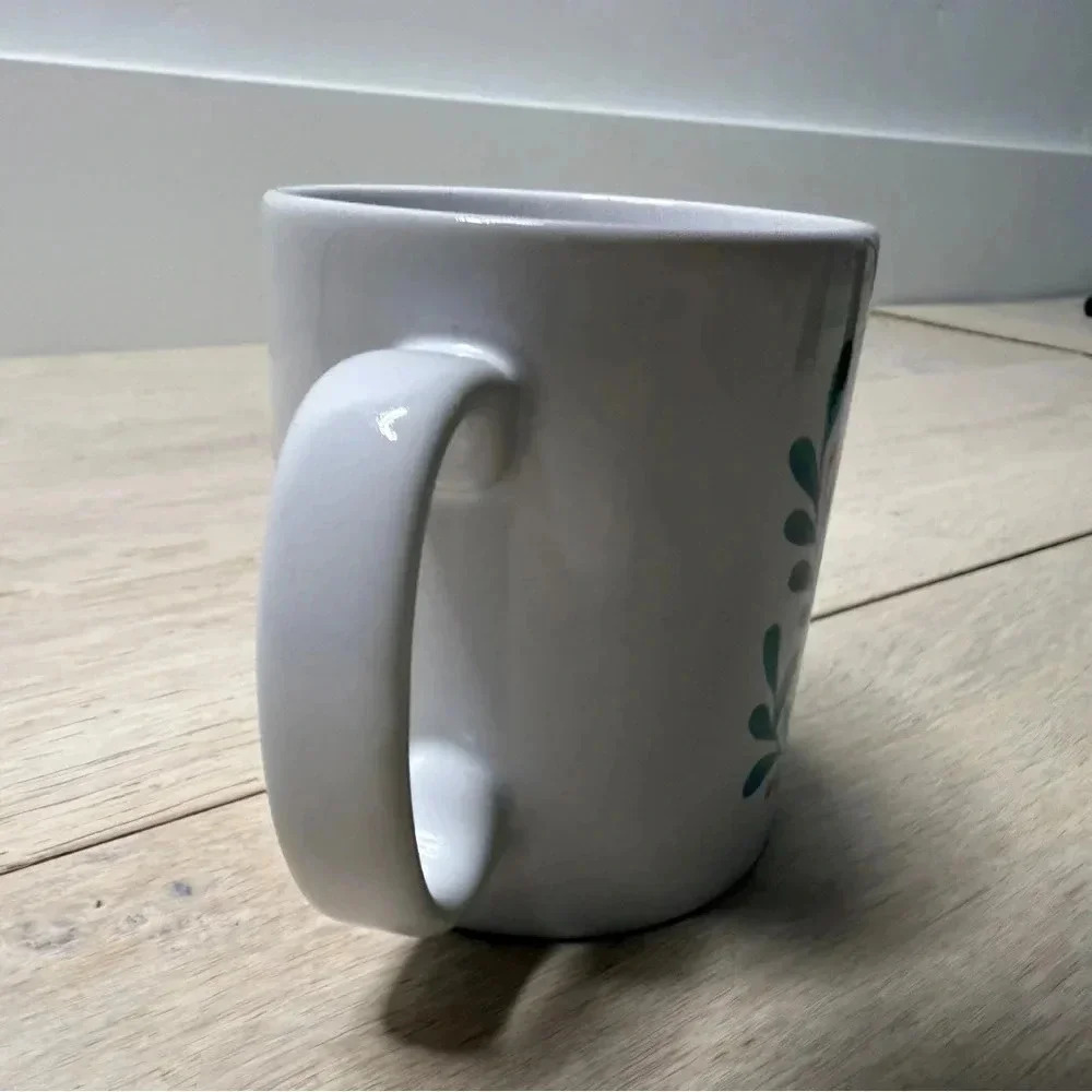 Merry Christmas Hand Painted Mug - Picture 4 of 6